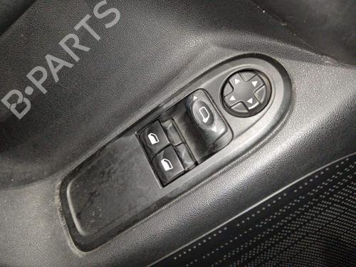 interrupteur-de-vitre-avant-gauche-citroen-c3-iii-sx-2016-37609259 main image