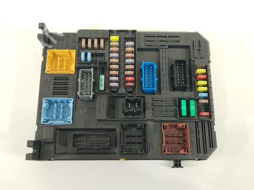 Used Fuse box CITROËN C3 III (SX) [2016-2025]  29180883