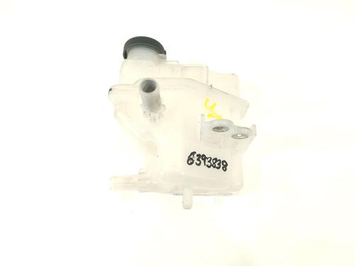 expansion-tank-toyota-yaris-_p13_-2010-2011-2012-2013-2014-2015-2016-2017-2018-2019-2020-30180583 main image