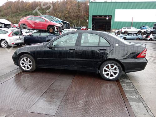 Brugte MERCEDES-BENZ C-CLASS (W203) C 220 CDI (203.008) (150 hp) 4411729