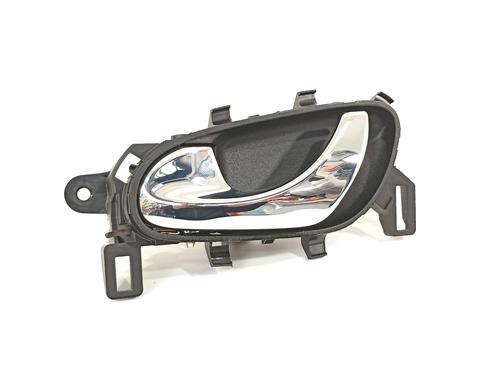 Used Rear left interior door handle Rear left interior door handle 17107983 17107983