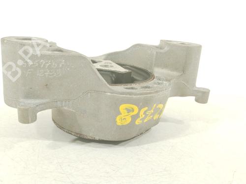 Used Engine mount Engine mount PEUGEOT TRAVELLER Bus (V_) 2.0 BlueHDi 145 (144 hp) 33958485 33958485
