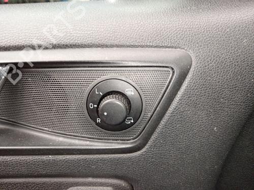 Used Mirror switch Mirror switch SKODA YETI (5L) 2.0 TDI (110 hp) 35992648 35992648