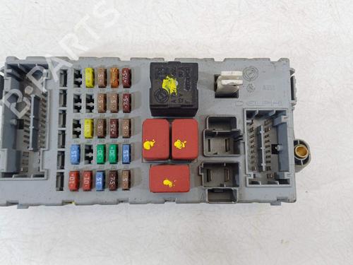 Used Fuse box Fuse box 26558461 26558461