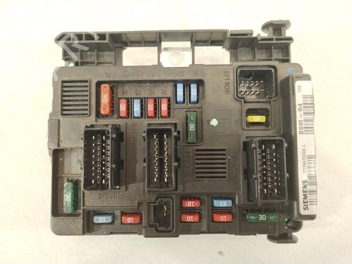 Used Fuse box CITROËN C2 (JM_) 1.4 HDi (68 hp) 32502527