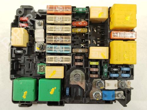 Used Fuse box Fuse box 28806912 28806912