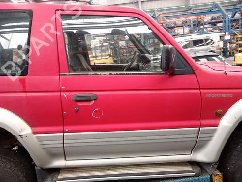 Dør højre fortil MITSUBISHI PAJERO II (V3_W, V2_W, V4_W, V5_W) 2.8 TD (V46W, V26W) (125 hp) 30276602
