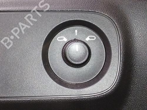 Used Mirror switch Mirror switch CITROËN C3 III (SX) 1.5 BlueHDi 100 (SXYHYP, SXYHTU) (102 hp) 35964114 35964114