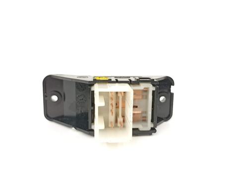 Right front window switch KIA STONIC (YB) 1.0 T-GDi | BP40100599I26 - Image 2