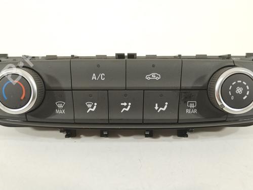 climate-control-opel-crossland-x-crossland-p17-p2qo-2017-36221359 main image