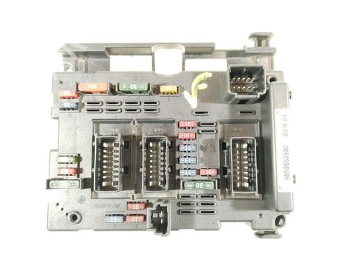 Caja reles / fusibles Caja reles / fusibles PEUGEOT 307 CC (3B) 2.0 16V (140 hp) 36323130 36323130