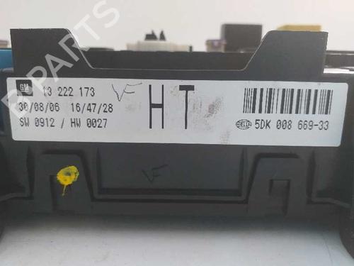 Fuse box OPEL ASTRA H GTC (A04)  | BP6098402E1 