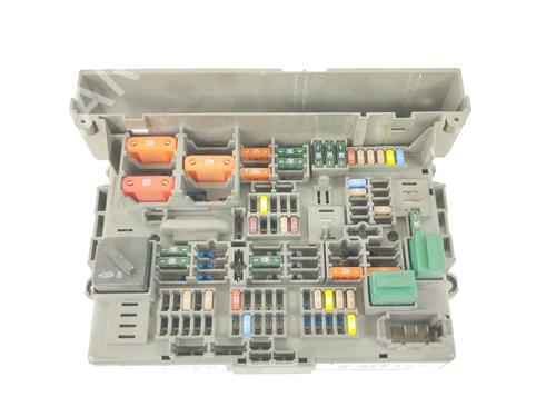 Used Fuse box Fuse box 12253201 12253201