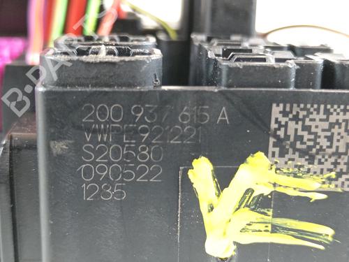 Fuse box SEAT IBIZA V (KJ1, KJG) | BP18239612E1