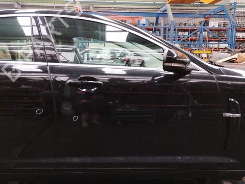 right-front-door-jaguar-xf-i-x250-2008-2009-2010-2011-2012-2013-2014-2015-18674765 main image