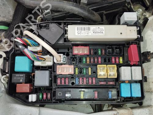 Used Fuse box TOYOTA AURIS (_E15_) 1.8 Hybrid (ZWE150_, ZWE150R) (136 hp) 31837346
