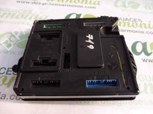 Used Fuse box Fuse box 1875853 1875853