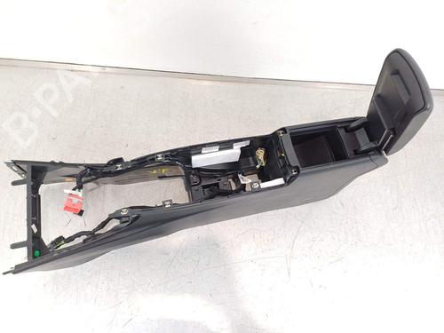 Armrest / Center console CITROËN C4 III (BA_, BB_, BC_) 1.2 PureTech 130 (BAHNSA, BAHNSB) | BP24123193I20 - Image 2