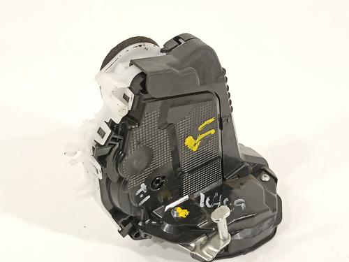 Used Rear left lock TOYOTA YARIS (_P13_) 1.5 Hybrid (NHP130_, NHP130) (101 hp) 15895729