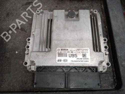 Used Engine control unit (ECU) KIA CEE'D (JD) 1.6 CRDi 136 (136 hp) 24295600