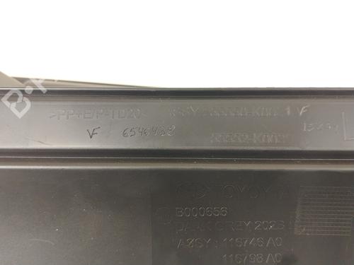 Glove box TOYOTA YARIS CROSS (MXP_) 1.5 Hybrid All-wheel Drive (MXPJ15) | BP31622767C95