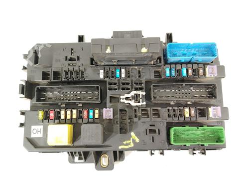 Used Fuse box Fuse box OPEL ZAFIRA / ZAFIRA FAMILY B (A05) 1.9 CDTI (M75) (120 hp) 31827686 31827686