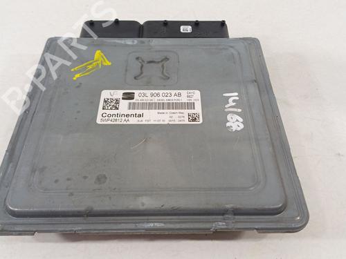 Used Engine control unit (ECU) SEAT LEON (1P1) 1.6 TDI (105 hp) 26001048