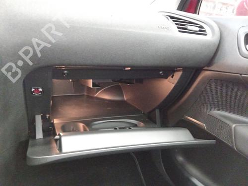 Glove box CITROËN C4 II (NC_) 1.6 HDi 115 | BP37192804C95 - Image 2