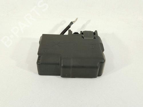 Used Fuse box Fuse box 37265916 37265916