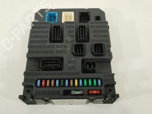 Used Fuse box Fuse box 33023616 33023616