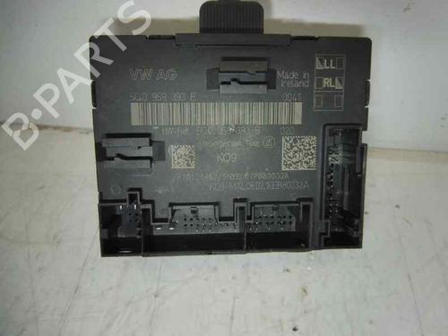 Used Electronic module VW GOLF VII (5G1, BQ1, BE1, BE2) 2.0 TDI (150 hp) 2686982