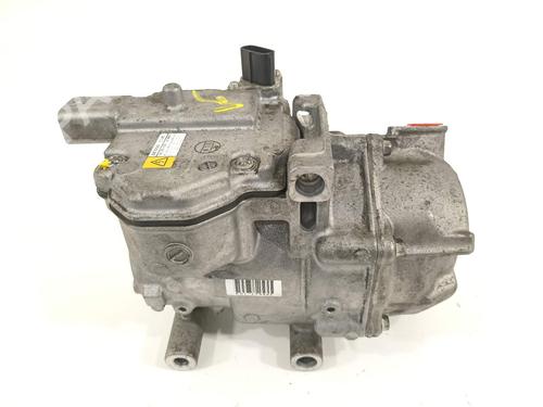 Used AC compressor AC compressor TOYOTA YARIS (_P13_) 1.5 Hybrid (NHP130_, NHP130) (101 hp) 15228652 15228652