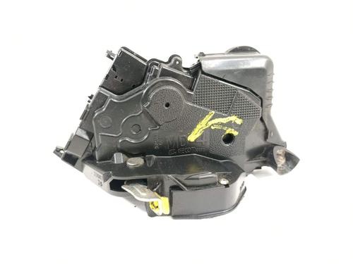 front-left-lock-toyota-yaris-_p9_-690400d140-2005-2006-2007-2008-2009-2010-2011-2012-2013-2014-18909394 main image