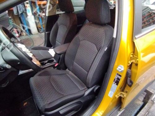 left-front-seat-kia-xceed-cd-2019-19637145 main image