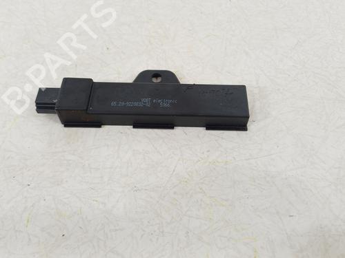Used Antenna/Base BMW i3 (I01) [2013-2025]  26145886