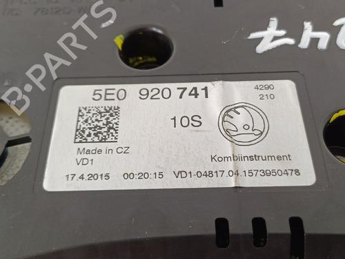 Instrument cluster SKODA OCTAVIA III (5E3, NL3, NR3) 1.6 TDI | BP24889061C47 