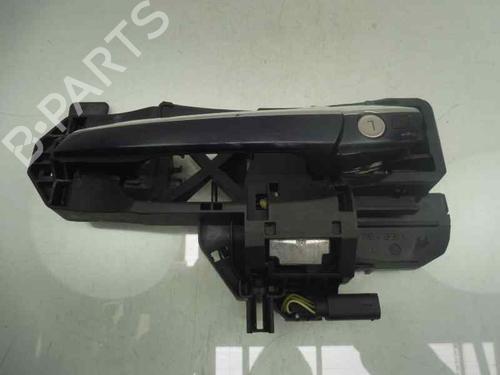 Used Front left exterior door handle MERCEDES-BENZ S-CLASS (W221, V221) [2005-2013]  3016453