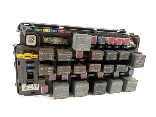 Used Fuse box Fuse box 16562087 16562087