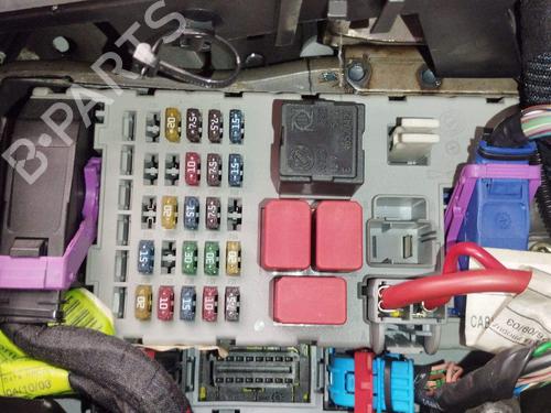 Used Fuse box Fuse box 36798653 36798653