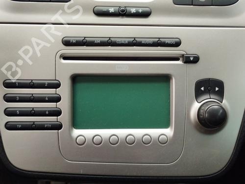 radio-seat-altea-5p1-2004-2005-2006-2007-2008-2009-2010-2011-2012-2013-2014-2015-34722056 main image