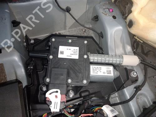 Used Hand brake Hand brake PEUGEOT 5008 (0U_, 0E_) 2.0 HDi 150 / BlueHDi 150 (150 hp) 36294982 36294982