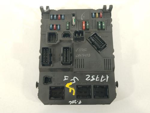 Used Fuse box Fuse box 38085875 38085875