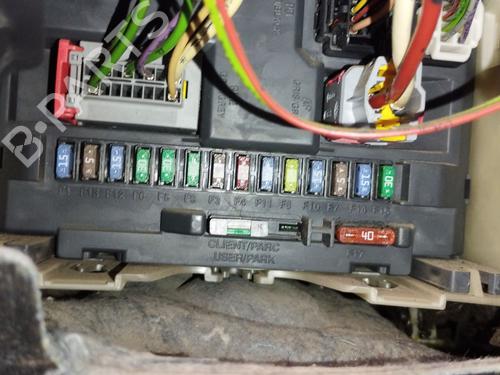 fuse-box-citroen-c3-picasso-sh_-2008-36696316 main image