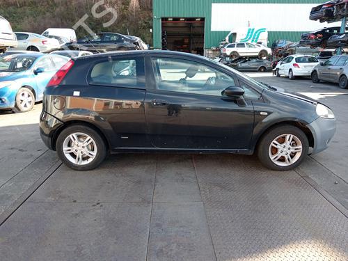 Fuse box FIAT GRANDE PUNTO (199_) 1.3 D Multijet (199.AXD11, 199.AXD1A, 199.AXD1B,... | BP22300940E1 