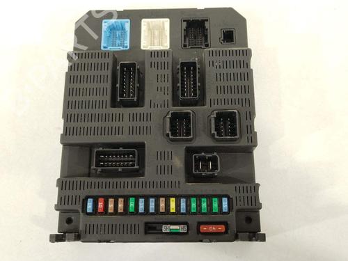 Used Fuse box Fuse box 36263003 36263003
