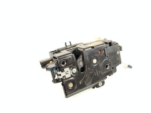 Cerradura puerta delantera derecha Cerradura puerta delantera derecha 38331056 38331056