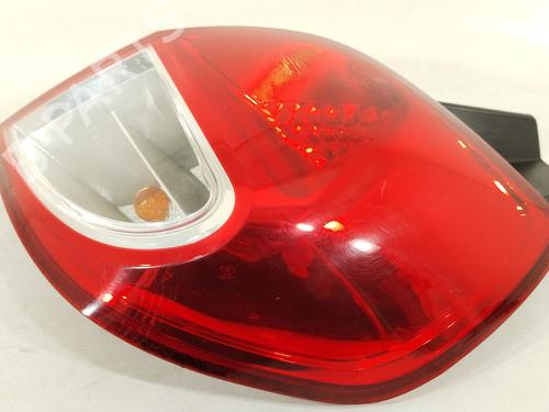 Right taillight RENAULT CLIO III (BR0/1, CR0/1) 1.2 16V Hi-Flex (BR1U, CR1U) | BP28602298C35 