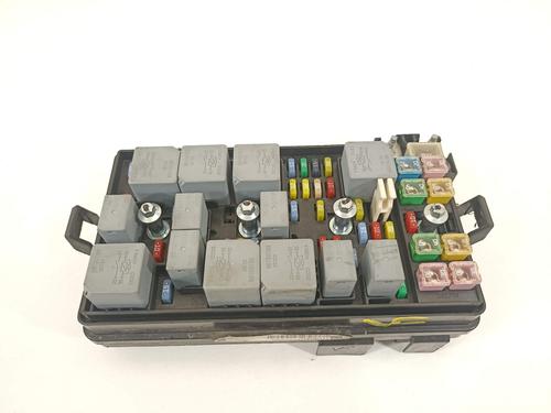 Used Fuse box Fuse box 13577162 13577162