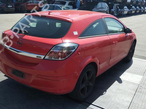 Fuse box OPEL ASTRA H GTC (A04)  | BP12534652E1 