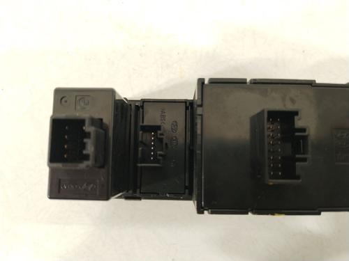 Switch KIA CARENS IV 1.6 GDi | BP32498316I30